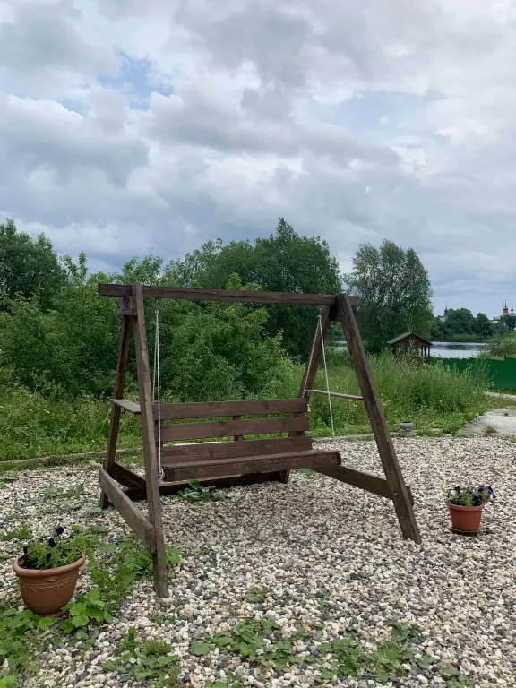 Гостевой дом у озера с видом на монастырь — фото 1