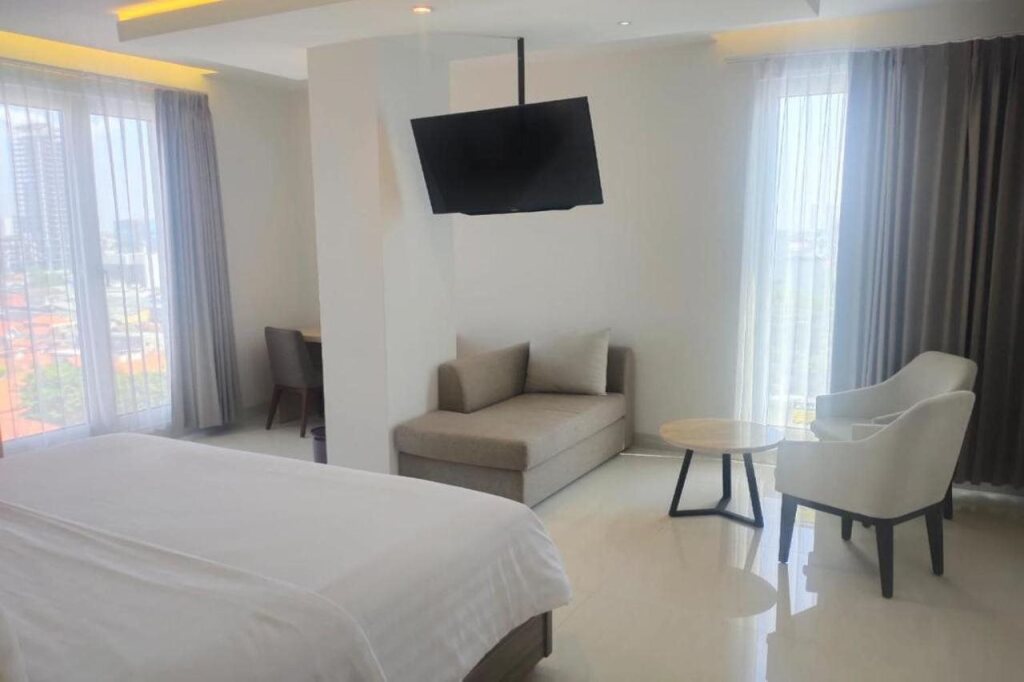Сурабая: Surabaya River View Hotel