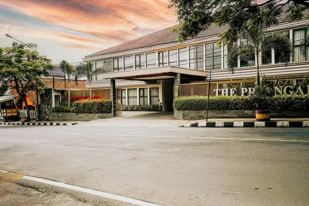 Тасикмалая: The Priangan Hotel @ Sudirman