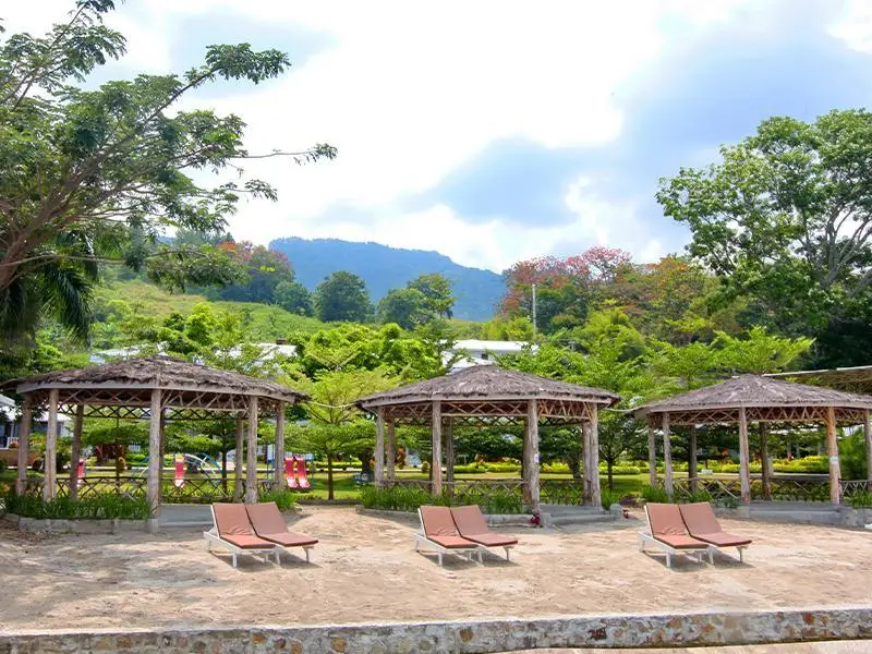 Озеро Тоба: Toba Beach Hotel