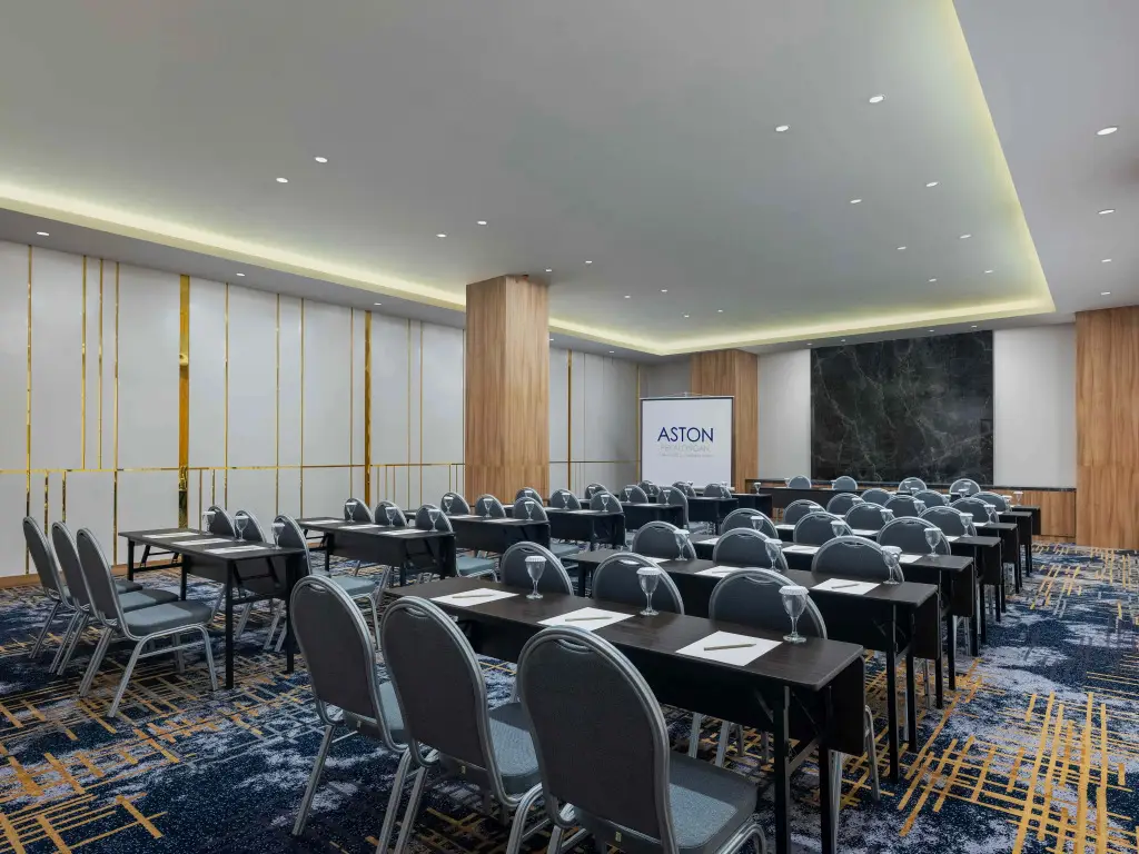 Пекалонган: Aston Pekalongan Syariah Hotel and Conference