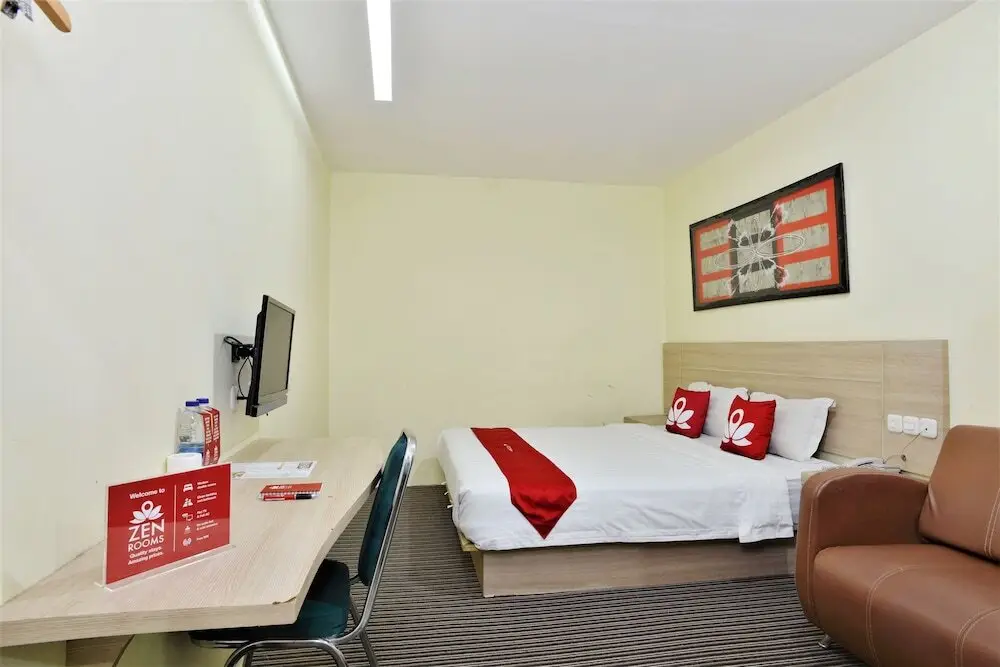 Джакарта: Zen Rooms Rujia Pecenongan