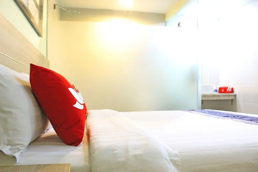 Джакарта: Zen Rooms Rujia Pecenongan