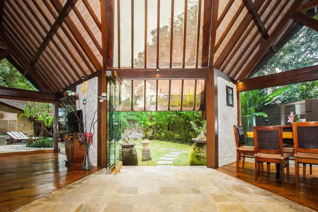 Кута: Kalyca Villa Seminyak