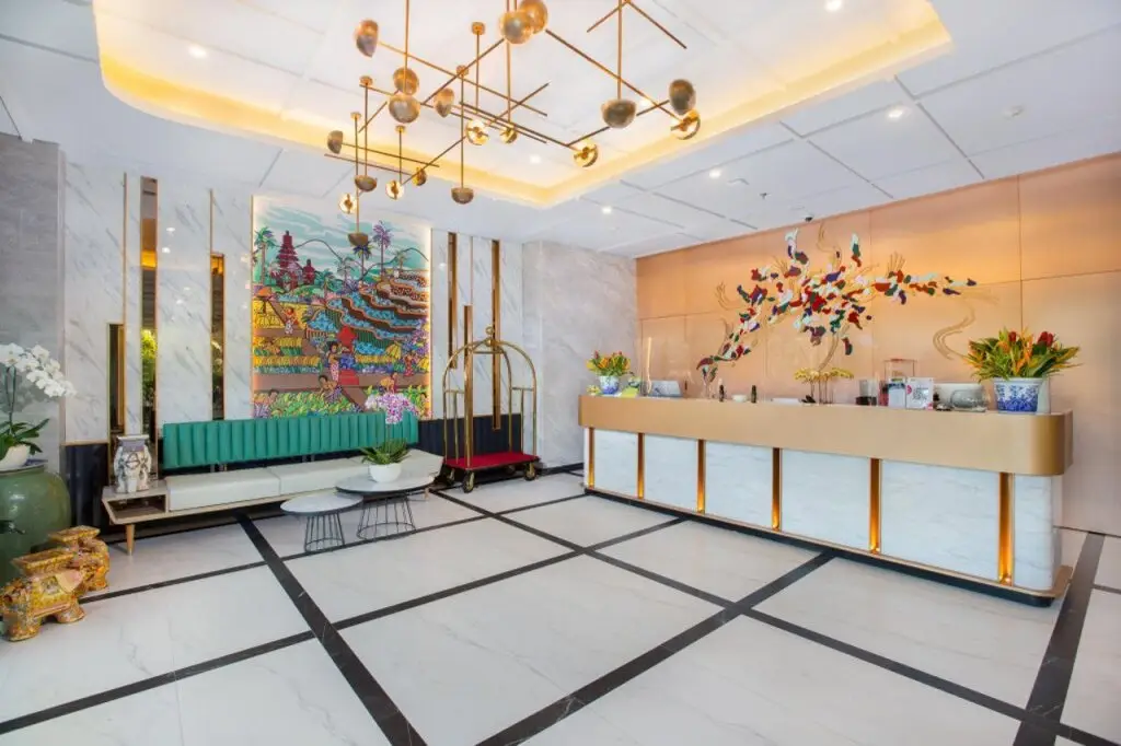 Блахбату: MaxOne Rejuvination Gianyar