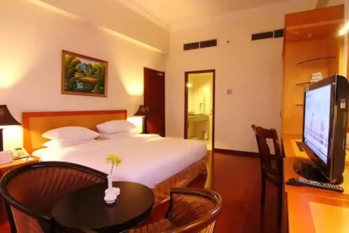Батам: Golden View Hotel