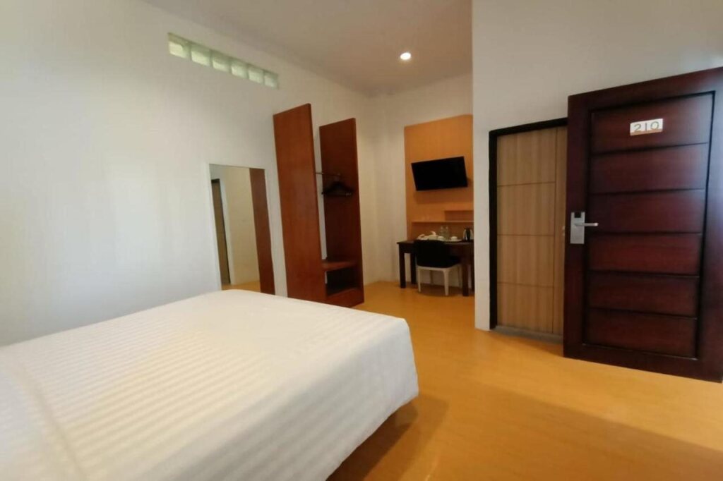 Джаяпура: Front One Green Boutique Hotel Abepura