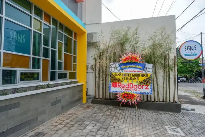 Семаранг: Sans Hotel Good Wish Semarang