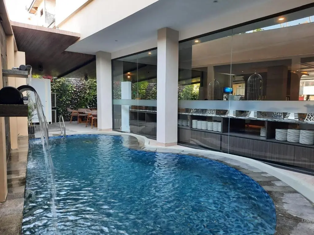 Салатига: Front One Gosyen Hotel Salatiga