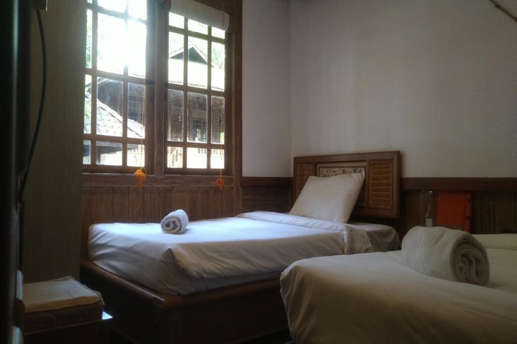 Педжаракан: Menjangan Ecolodge