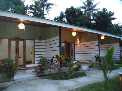 Гили Аир: Gili Ku Bungalow
