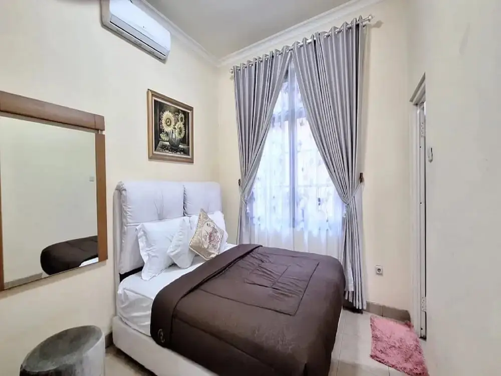 Чипанас: Villa Kota Bunga Anggrek