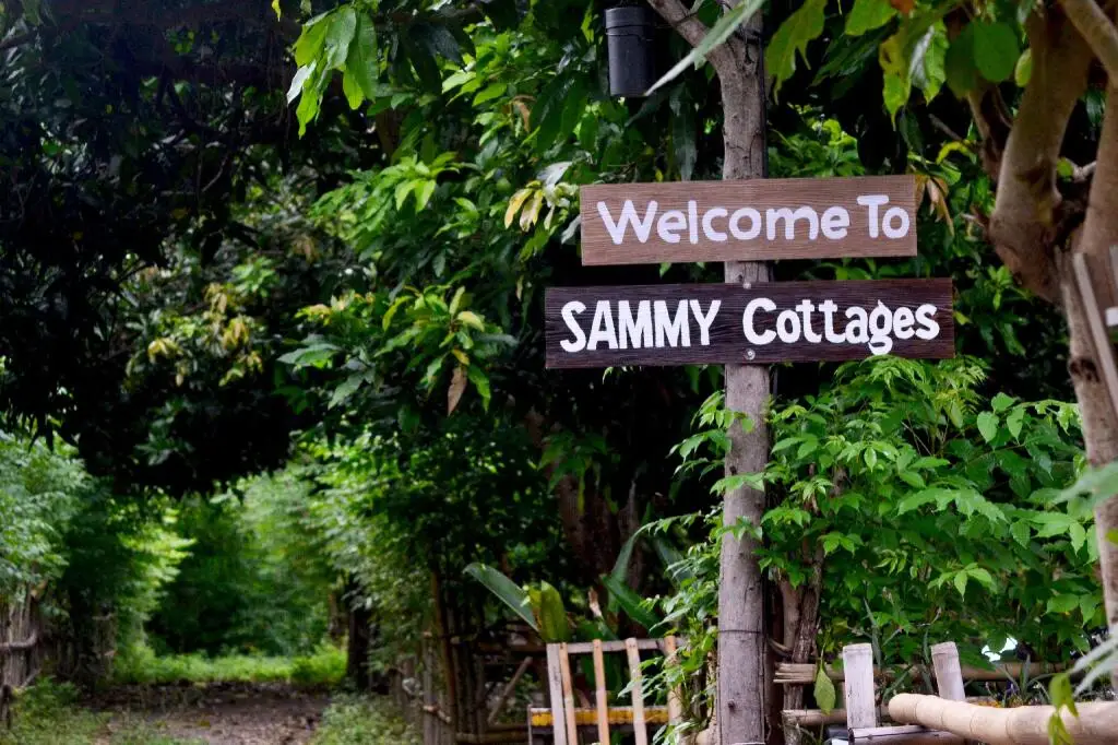 Мангсит: Sammy Cottage Senggigi
