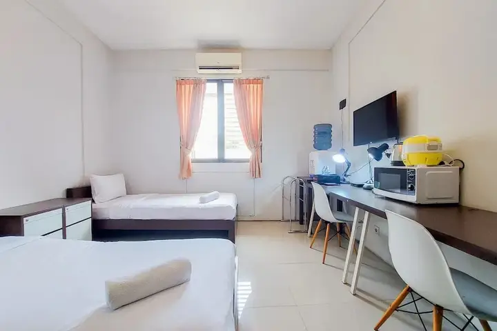 Legok: Warm And Cozy Studio (No Kitchen) At Kubikahomy Apartment
