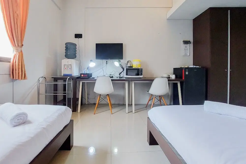 Legok: Warm And Cozy Studio (No Kitchen) At Kubikahomy Apartment