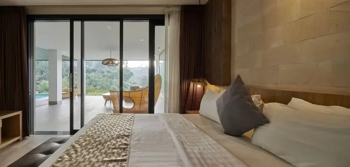 Бандунг: Indah 2 Villa 10 bedrooms with a private pool