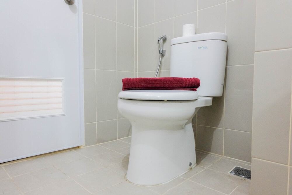 Южный Тангеранг: Trendy and Convenient Studio Bintaro Plaza Apartment