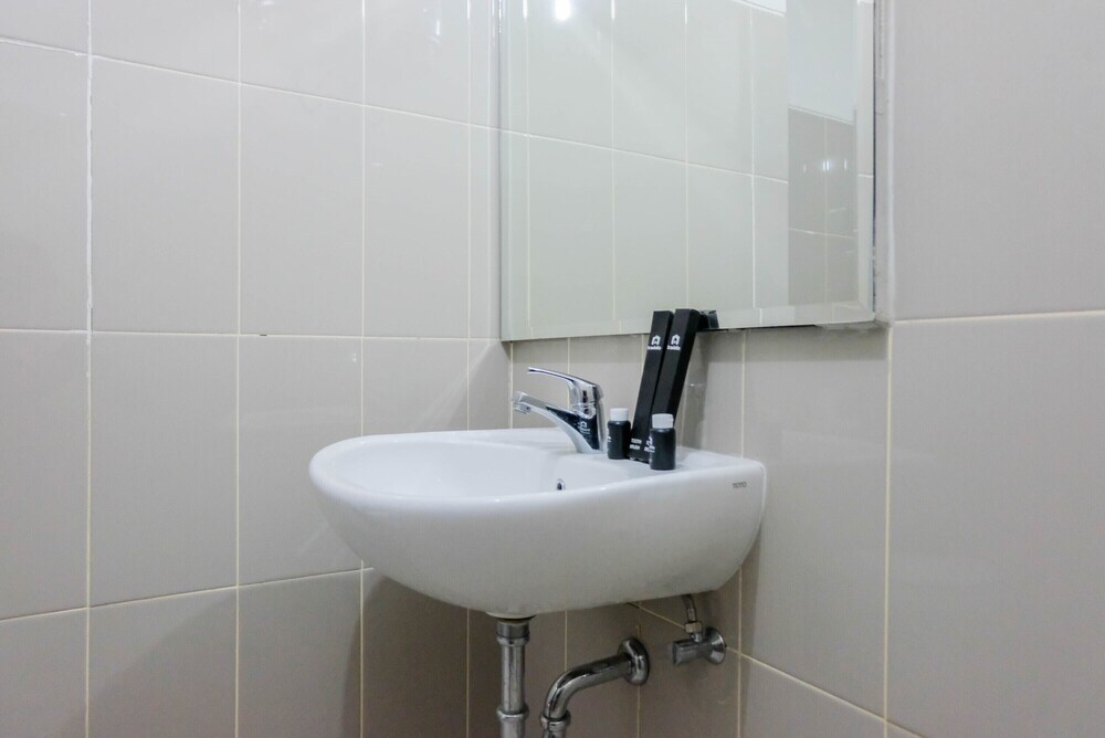 Южный Тангеранг: Trendy and Convenient Studio Bintaro Plaza Apartment
