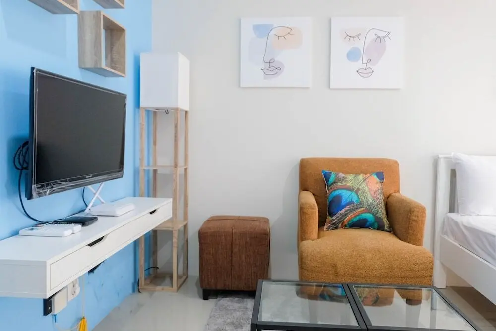 Южный Тангеранг: Stylish and Convenient Studio Bintaro Plaza Apartment