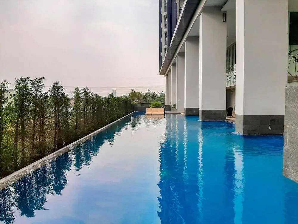 Южный Тангеранг: Stylish and Convenient Studio Bintaro Plaza Apartment