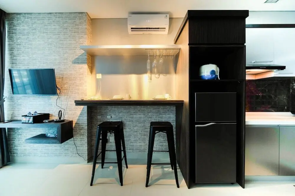 Южный Тангеранг: Spacious and Artsy Studio Apartment at Brooklyn Alam Sutera