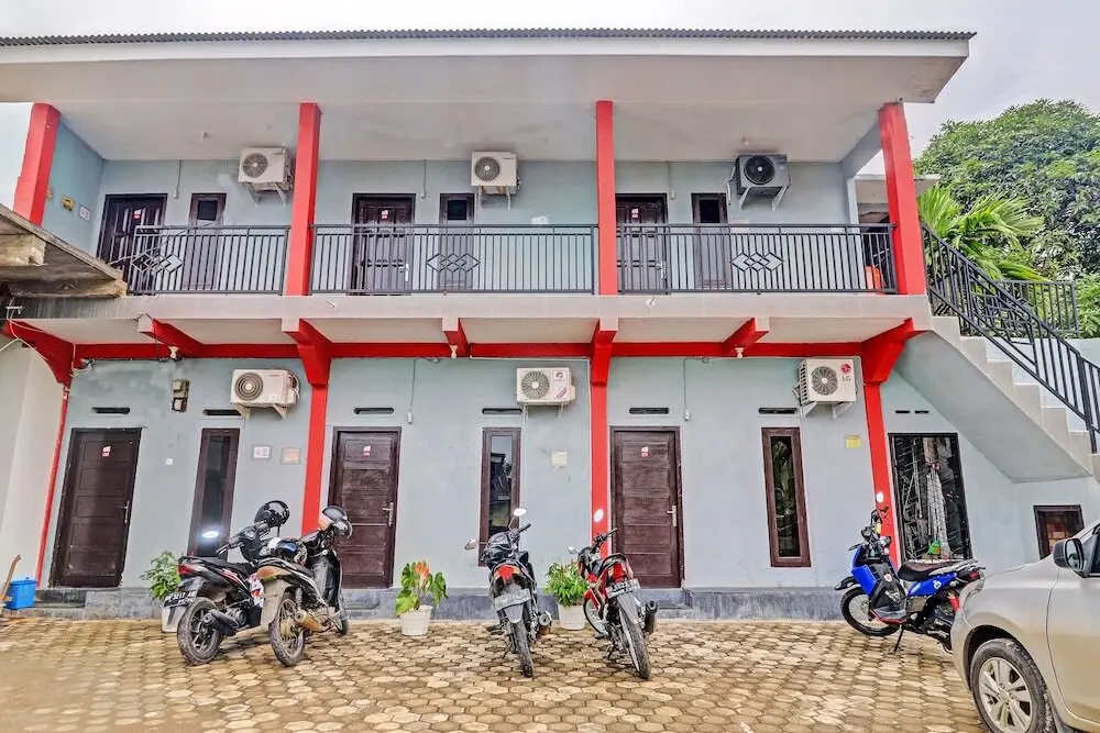 Джамби: OYO 91022 STeZe Homestay Syariah