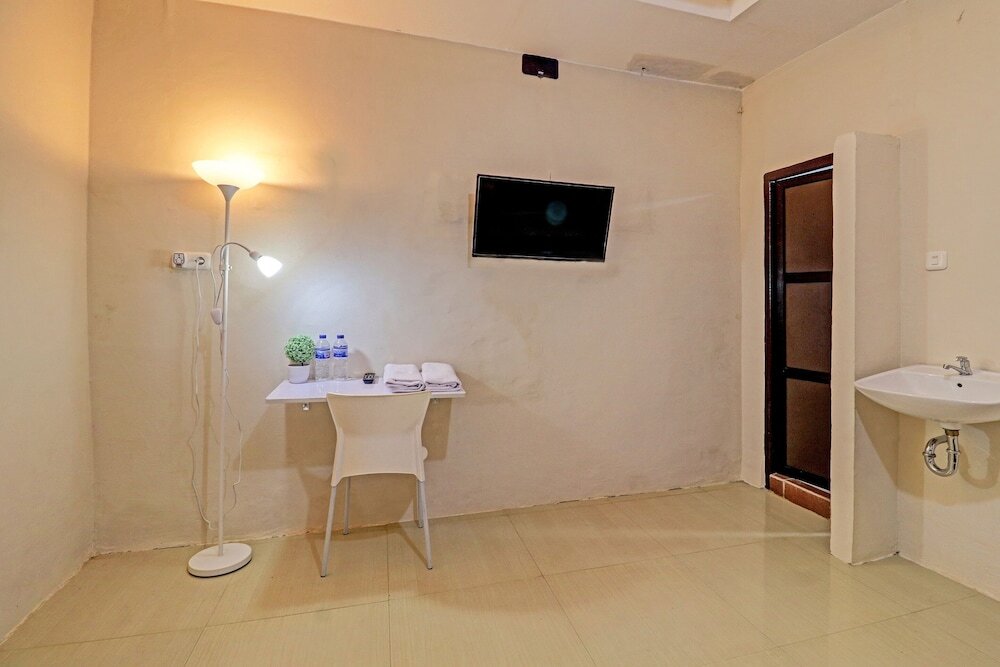 Джамби: OYO 91022 STeZe Homestay Syariah
