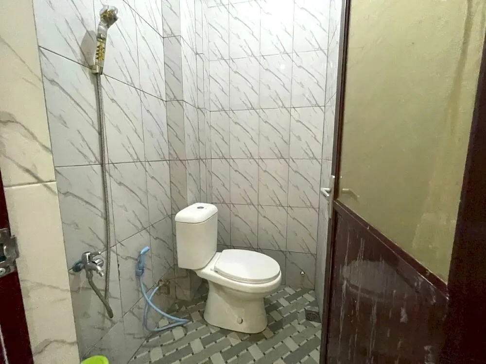 Макассар: OYO 93306 Kos Citra Syariah Near Bukit Marezo