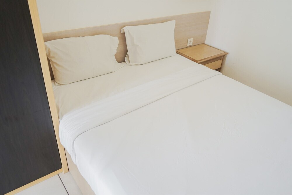 Legok: Simple And Cozy 2Br Apartment At M-Town Residence