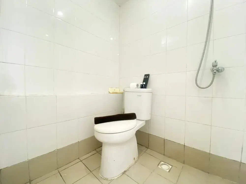 Джакарта: Best Strategic Studio (No Kitchen) At Bassura City Apartment