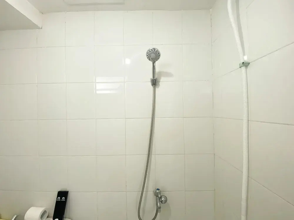 Джакарта: Best Strategic Studio (No Kitchen) At Bassura City Apartment