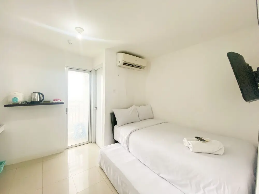 Джакарта: Best Strategic Studio (No Kitchen) At Bassura City Apartment