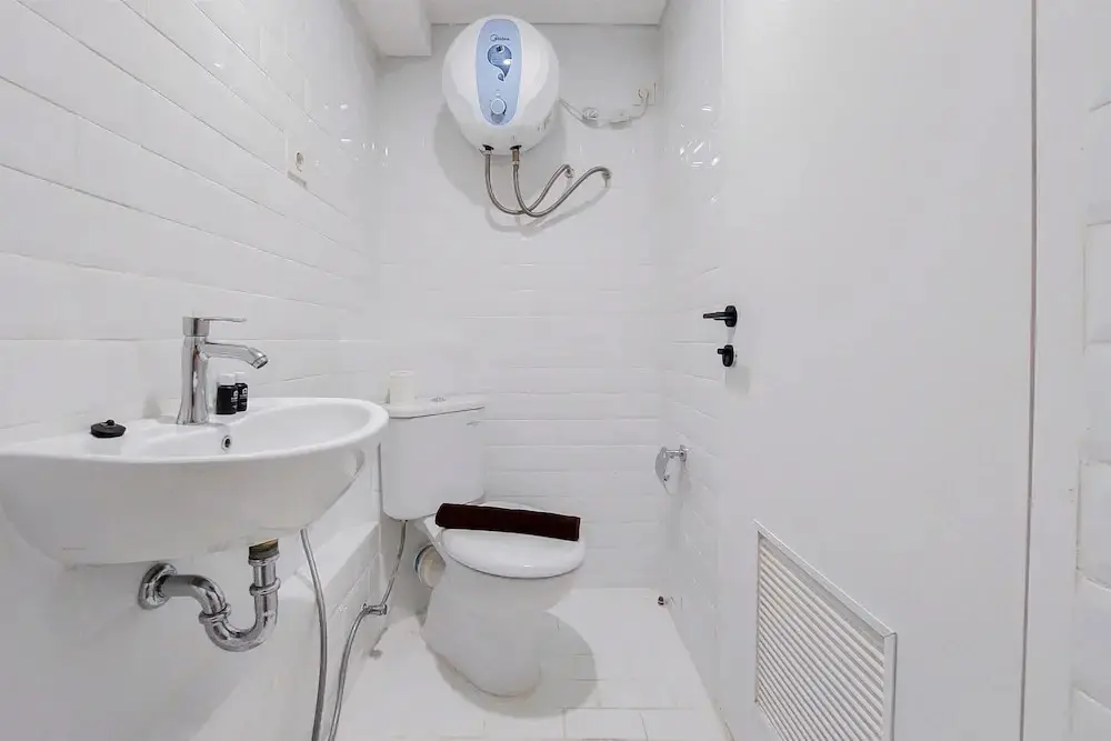 Южный Тангеранг: Spacious And Elegant Studio Loft Kingland Avenue Apartment