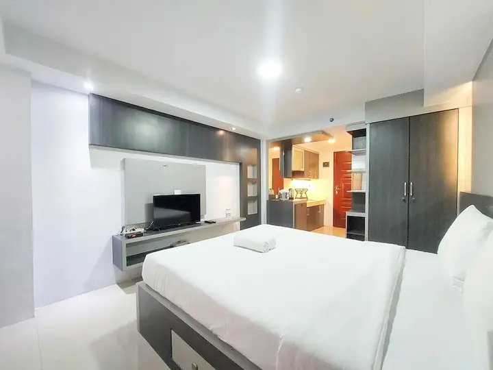 Медан: Homey And Warm Studio Apartment At Mansyur Residence