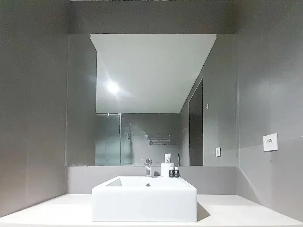 Ngaglik: Spacious And Elegant 1Br At Patraland Amarta Apartment
