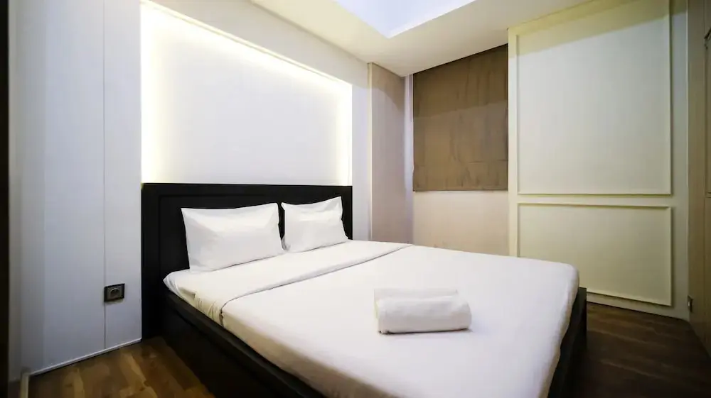 Сурабая: Spacious And Strategic 2Br At The Linden Apartment