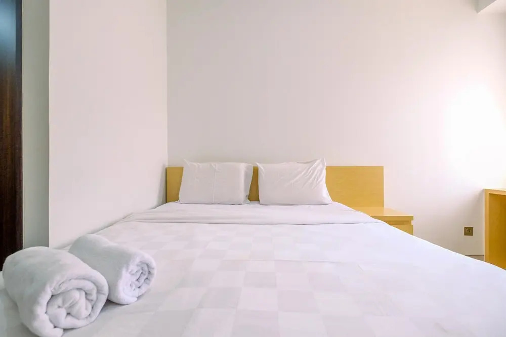 Депок: Good Deal And Comfy Studio Apartment Transpark Cibubur