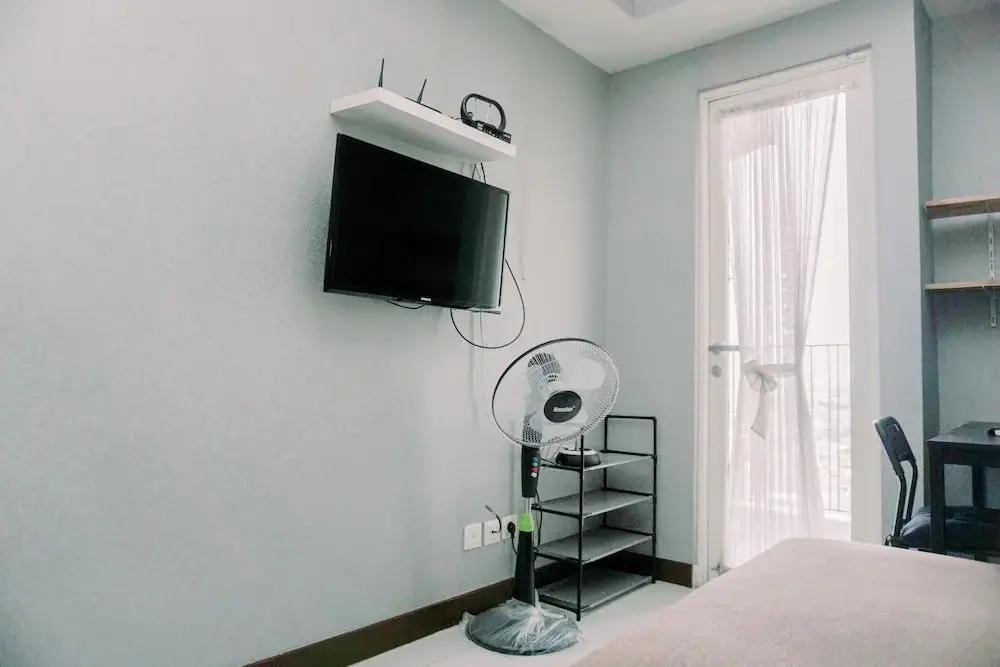 Legok: Comfort And Simply Look 1Br Apartment At Scientia Residence