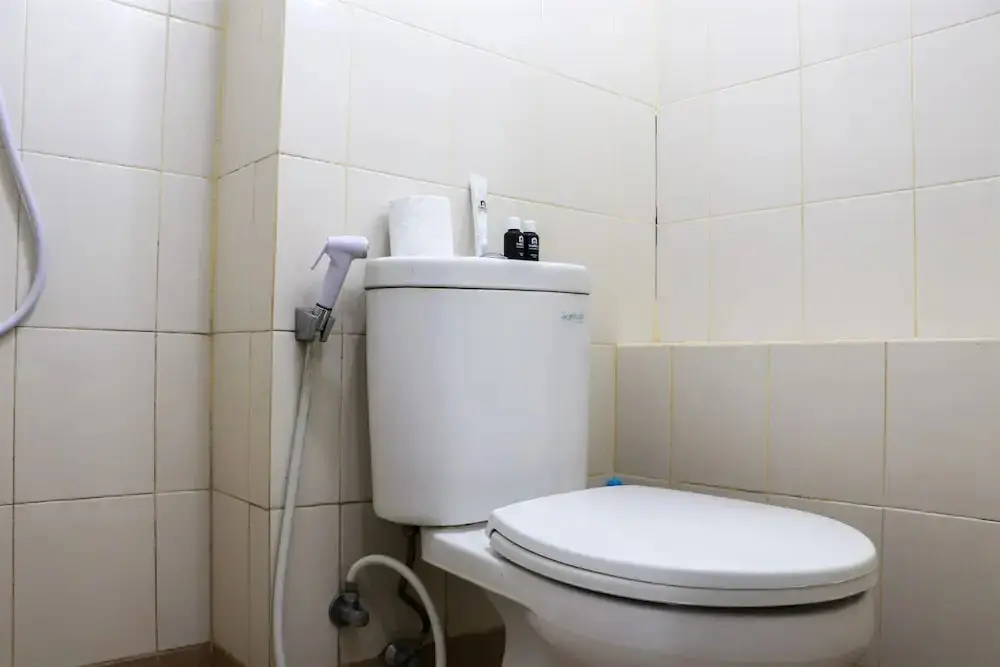 Джакарта: Strategic And Modern Studio At Bassura City Apartment