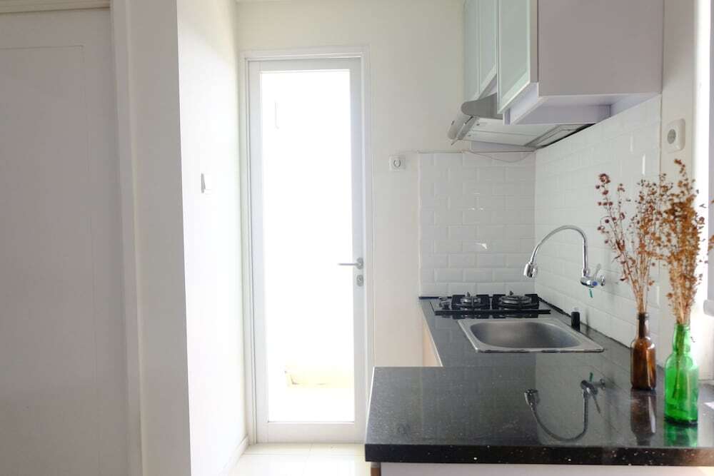 Бандунг: Modern Look 2Br At Apartment Parahyangan Residence