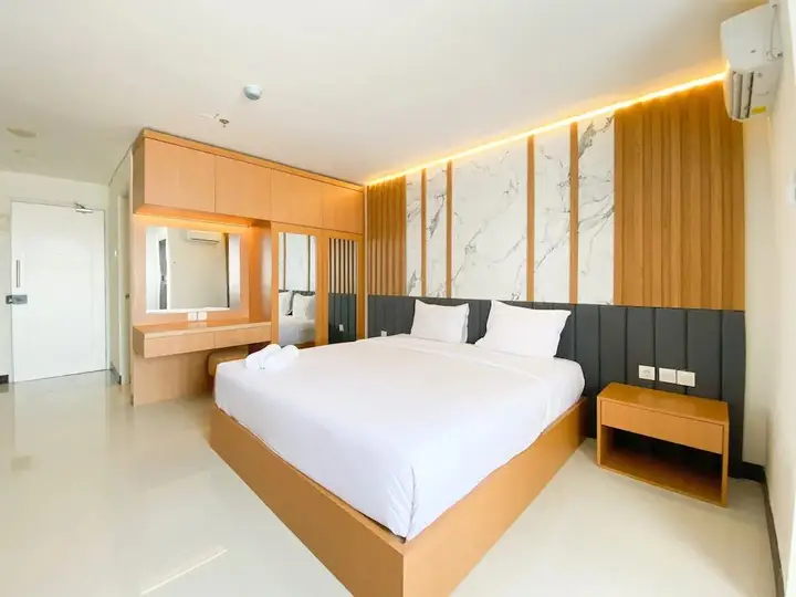 Семаранг: Homey And Strategic Studio (No Kitchen) At Sentraland Semarang Apartment