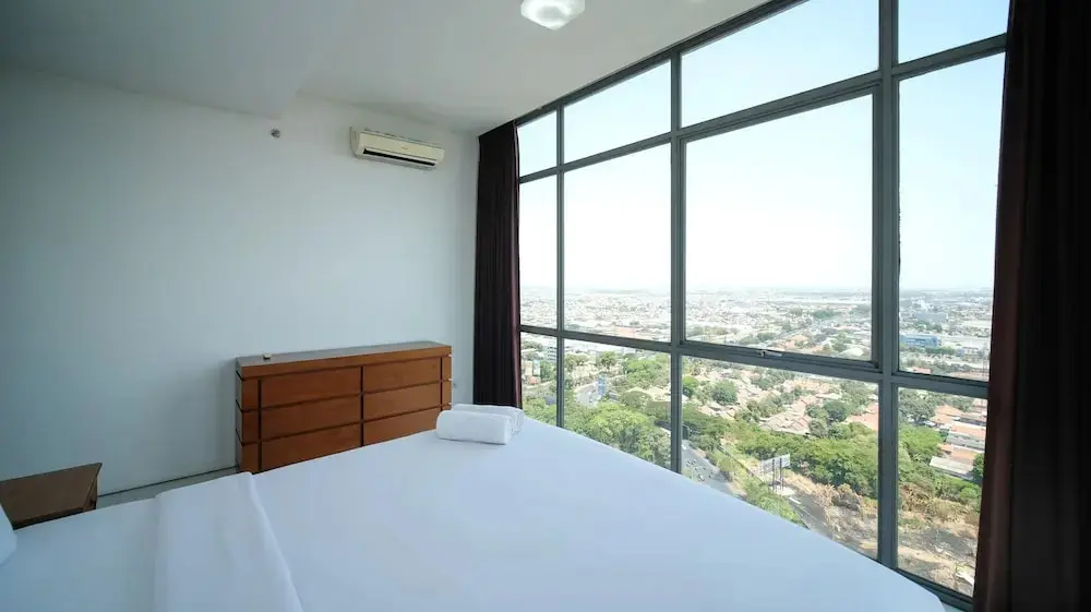 Сурабая: Homey 1Br With Extra Room Apartment At Aryaduta Residence Surabaya