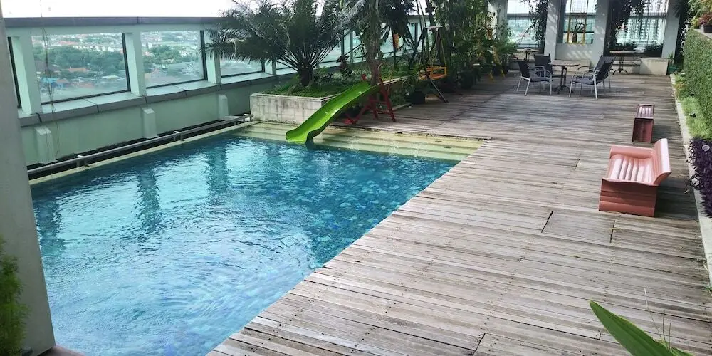 Сурабая: Homey 1Br With Extra Room Apartment At Aryaduta Residence Surabaya