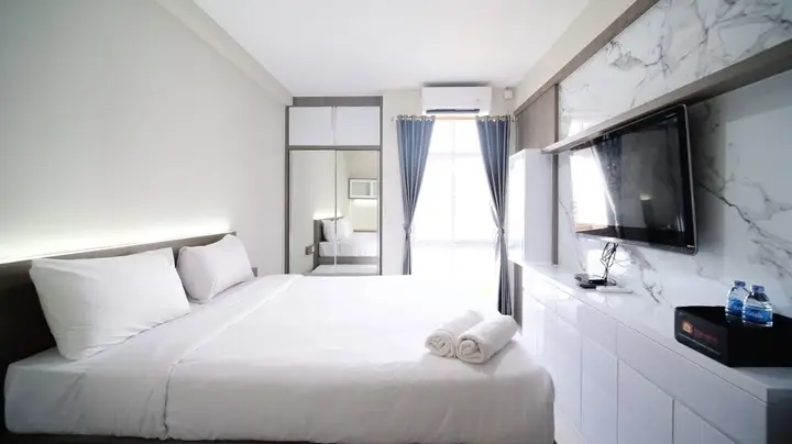 Сурабая: Tidy And Comfy Studio At Bale Hinggil Apartment