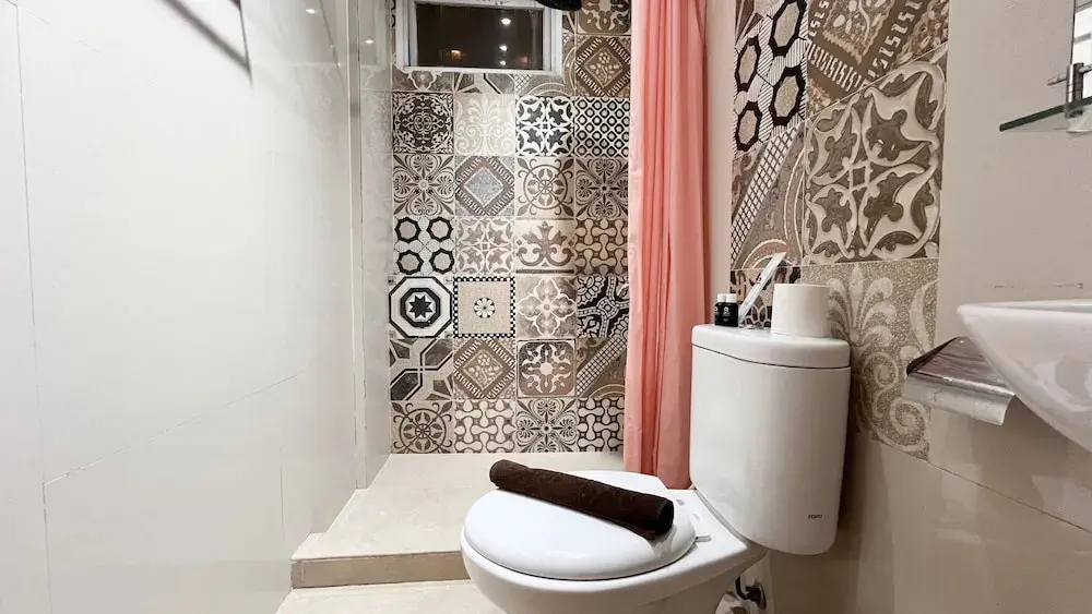 Макассар: Stylish Studio Room At Apartment Vida View Makassar