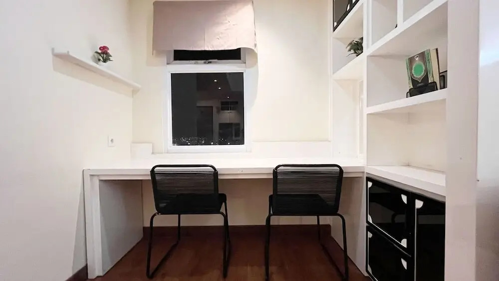 Макассар: Stylish Studio Room At Apartment Vida View Makassar