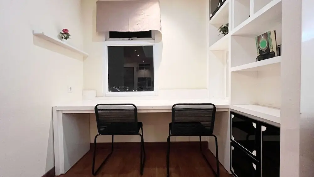 Макассар: Stylish Studio Room At Apartment Vida View Makassar