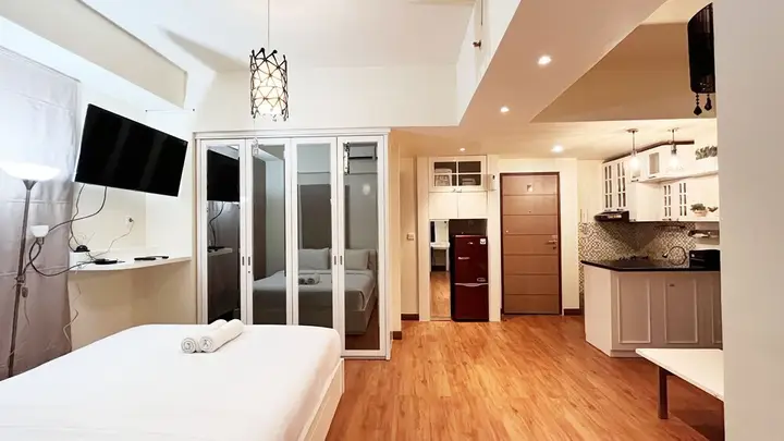 Макассар: Stylish Studio Room At Apartment Vida View Makassar