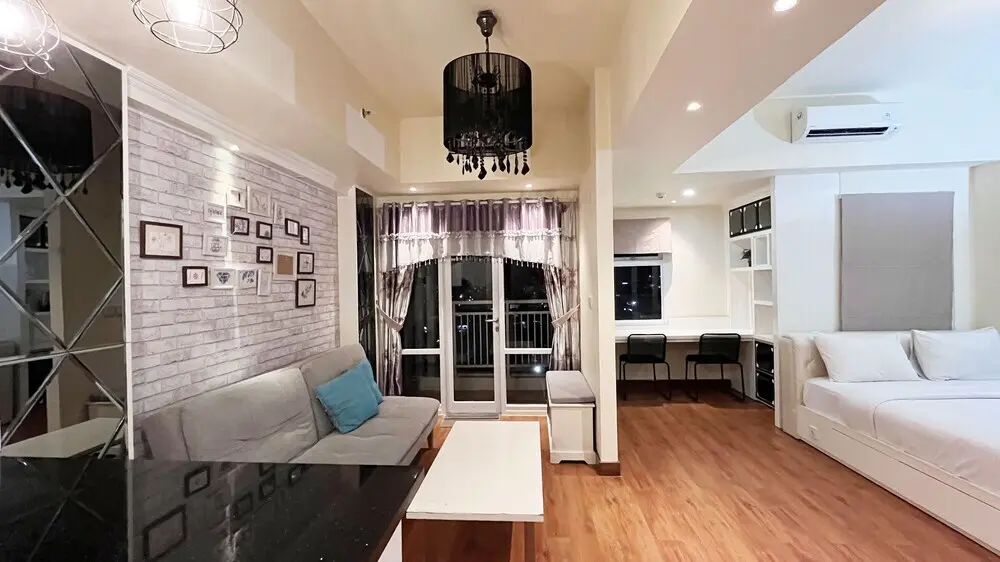 Макассар: Stylish Studio Room At Apartment Vida View Makassar