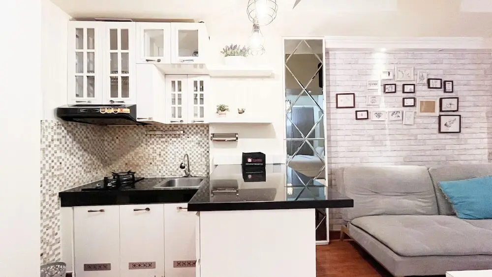 Макассар: Stylish Studio Room At Apartment Vida View Makassar